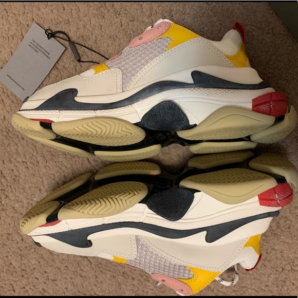 NWT Balenciaga Triple S Sneakers - Picture 6 of 8